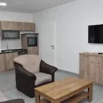 Centar موتيل 3*