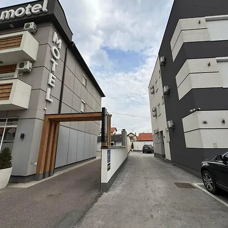 Мотель Centar 3*